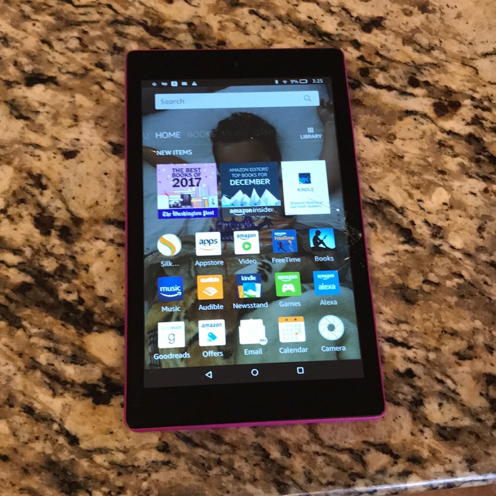 Kindle cracked screen, still works 13 fb
